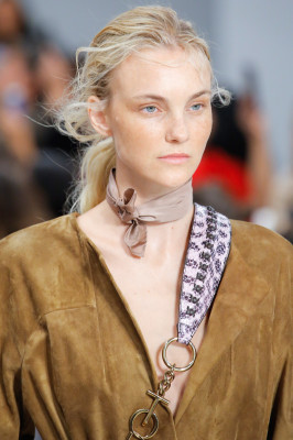 Caroline Trentini - Tod s Spring/Summer 2018 Fashion Show in Milan 