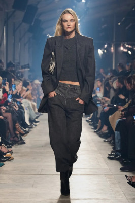 Isabel Marant Fall Winter 2023 Fashion Show in Paris