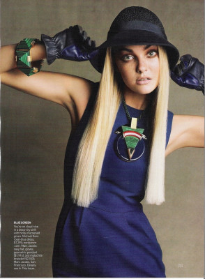photo 18 in Caroline Trentini gallery [id108198] 2008-08-27 00:00:00