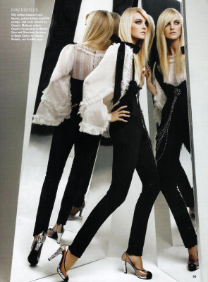 photo 14 in Caroline Trentini gallery [id174604] 2009-07-09 00:00:00
