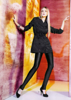 photo 5 in Caroline Trentini gallery [id154446] 2009-05-04 00:00:00