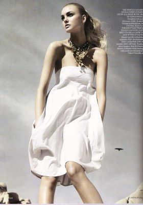 photo 10 in Caroline Trentini gallery [id165398] 2009-06-09 00:00:00