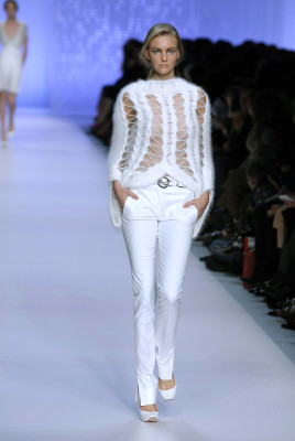 photo 5 in Caroline Trentini gallery [id199270] 2009-10-23 00:00:00