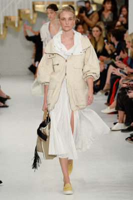 Caroline Trentini - Tod s Spring/Summer 2018 Fashion Show in Milan 