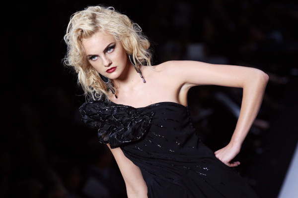 Caroline Trentini pic #250027