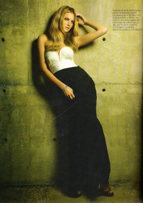 Caroline Trentini pic #188032