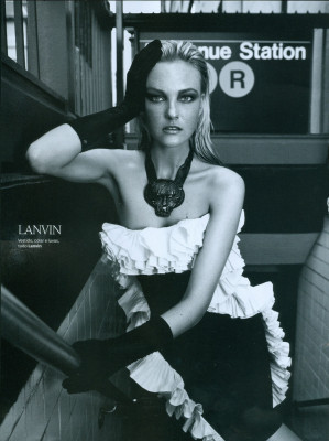 photo 5 in Caroline Trentini gallery [id587042] 2012-11-30 00:00:00