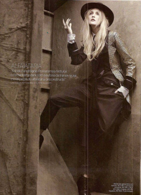 Caroline Trentini pic #230965