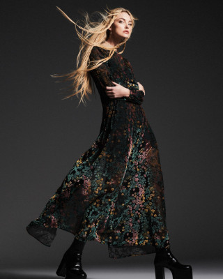 Caroline Trentini ~ Mixed BR  35 Anos Moda e Fe book by Nicole Heiniger