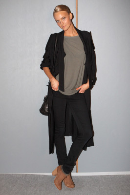 photo 15 in Caroline Trentini gallery [id408611] 2011-07-15 00:00:00