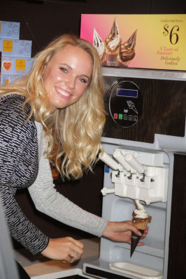 photo 29 in Caroline Wozniacki gallery [id827133] 2015-08-30 00:00:00