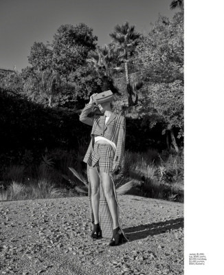 CAROLYN MURPHY in Elle Magazine, March 2020