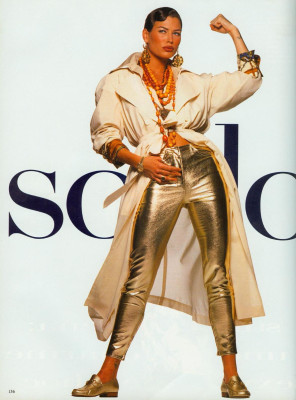 Carre Otis pic #321438
