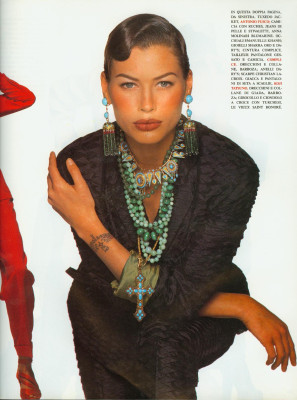 Carre Otis pic #321435