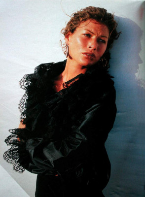 Carre Otis pic #217573