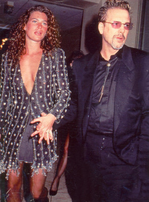 Carre Otis pic #397846