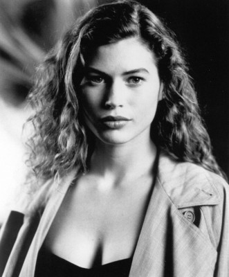 Carre Otis pic #391588