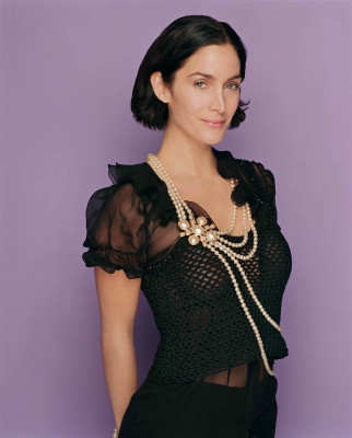 Carrie Anne Moss pic #489403