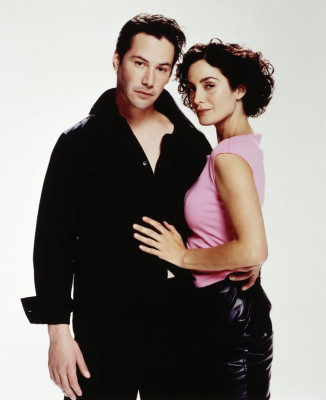 Carrie Anne Moss pic #288103