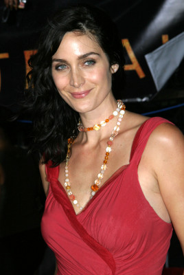 Carrie Anne Moss pic #39878