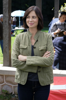 Catherine Bell – “Good Witch” Season 6 Poster and Promo Photos