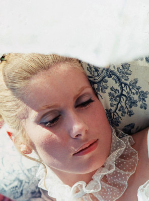 Catherine Deneuve pic #275230