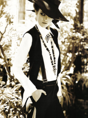 Catherine McNeil pic #199107