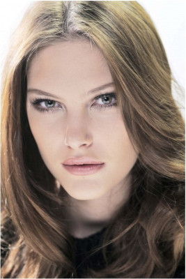 Catherine McNeil pic #174093