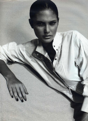 Catherine McNeil pic #105598