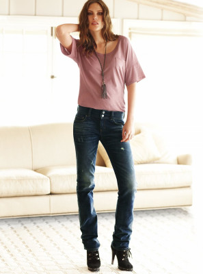 Catherine McNeil pic #238030