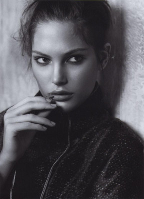 Catherine McNeil pic #103865