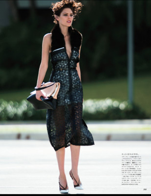 Catherine McNeil pic #671292