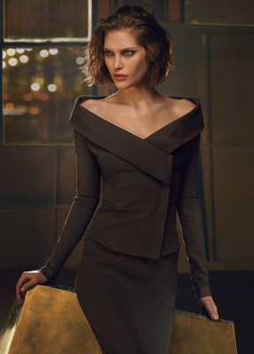 Catherine McNeil pic #663675