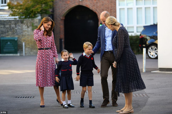 Catherine, Duchess of Cambridge pic #1217076