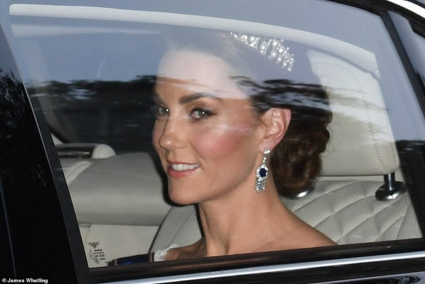 Catherine, Duchess of Cambridge pic #1181896