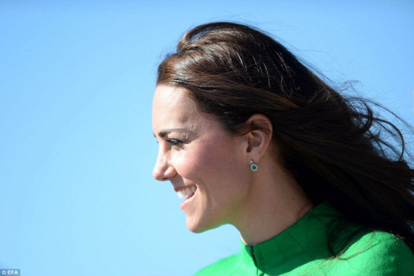 photo 6 in Catherine, Duchess of Cambridge gallery [id723909] 2014-04-27 00:00:00