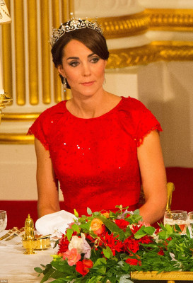 Catherine, Duchess of Cambridge pic #839034