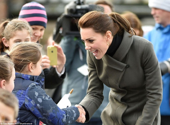 Catherine, Duchess of Cambridge pic #847823