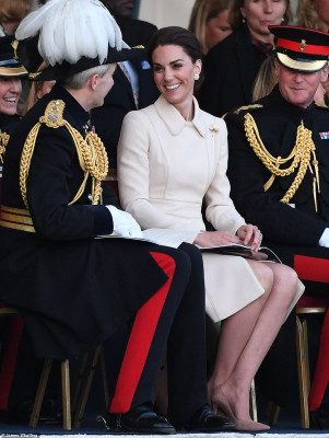 Catherine, Duchess of Cambridge pic #1183921