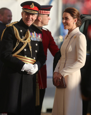 Catherine, Duchess of Cambridge pic #1183922