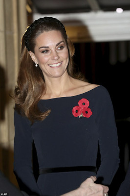 Catherine, Duchess of Cambridge pic #1238734