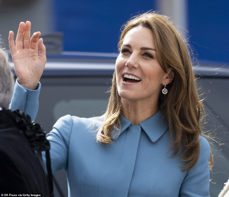Catherine, Duchess of Cambridge pic #1221785