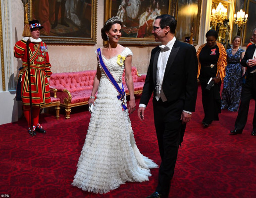 Catherine, Duchess of Cambridge pic #1181892