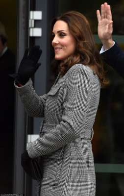 photo 4 in Catherine, Duchess of Cambridge gallery [id1020492] 2017-12-10 00:00:00