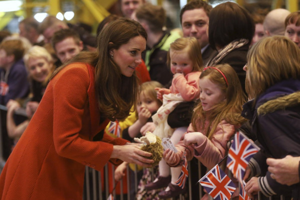 photo 7 in Catherine, Duchess of Cambridge gallery [id631623] 2013-05-06 00:00:00