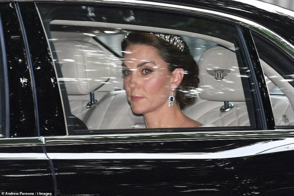 Catherine, Duchess of Cambridge pic #1181894