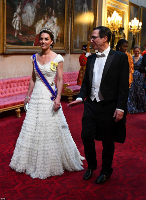 Catherine, Duchess of Cambridge pic #1181893