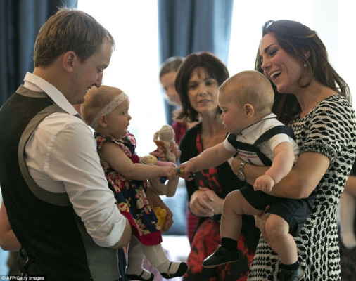 photo 10 in Catherine, Duchess of Cambridge gallery [id722450] 2014-04-22 00:00:00