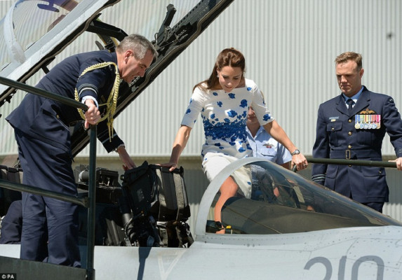 Catherine, Duchess of Cambridge pic #722173