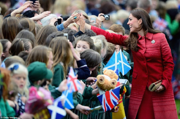 photo 21 in Catherine, Duchess of Cambridge gallery [id736258] 2014-06-05 00:00:00